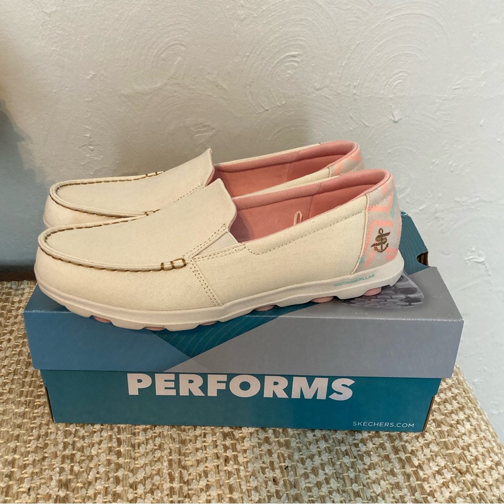 Skechers Women's Cream and Pink Slip-On Flats